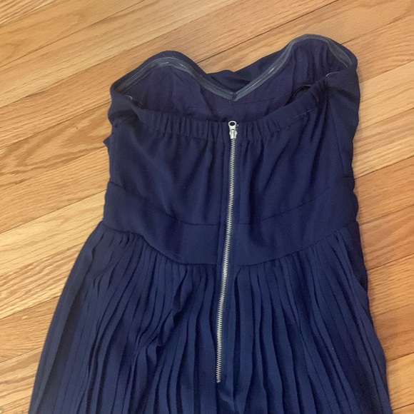 Pleated strapless dress - Picture 3 of 3